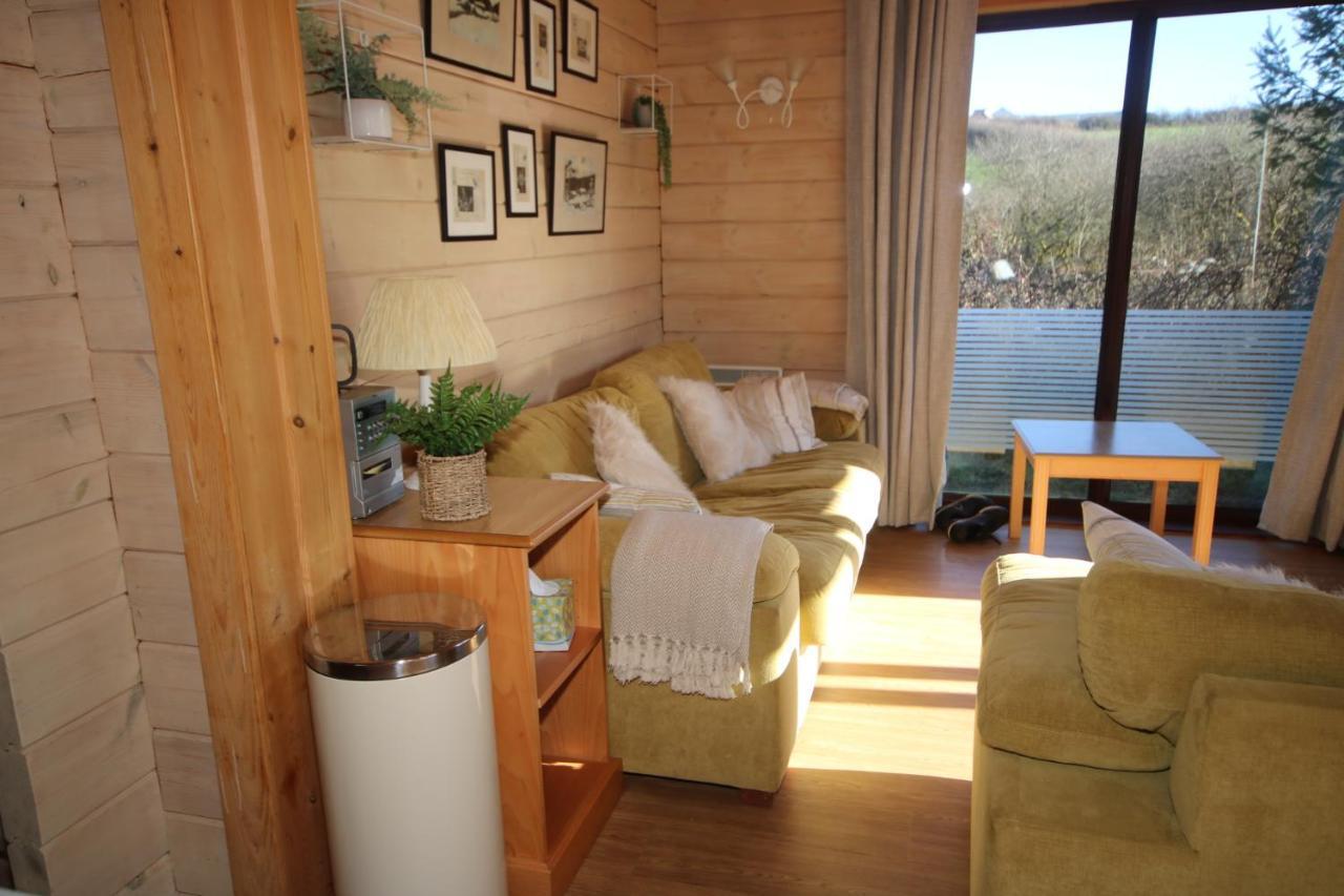 Hartland Hideaway Lodge Woolfardisworthy  ภายนอก รูปภาพ