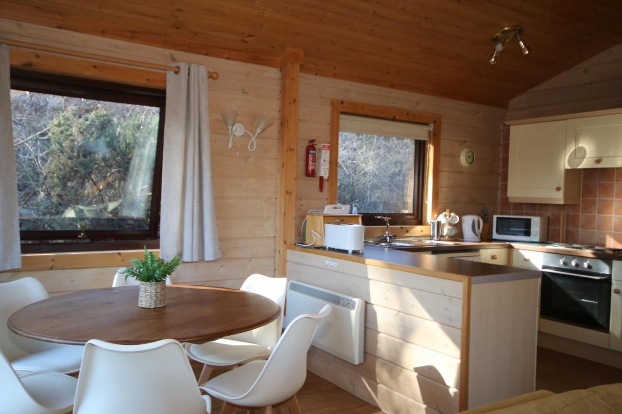 Hartland Hideaway Lodge Woolfardisworthy  ภายนอก รูปภาพ