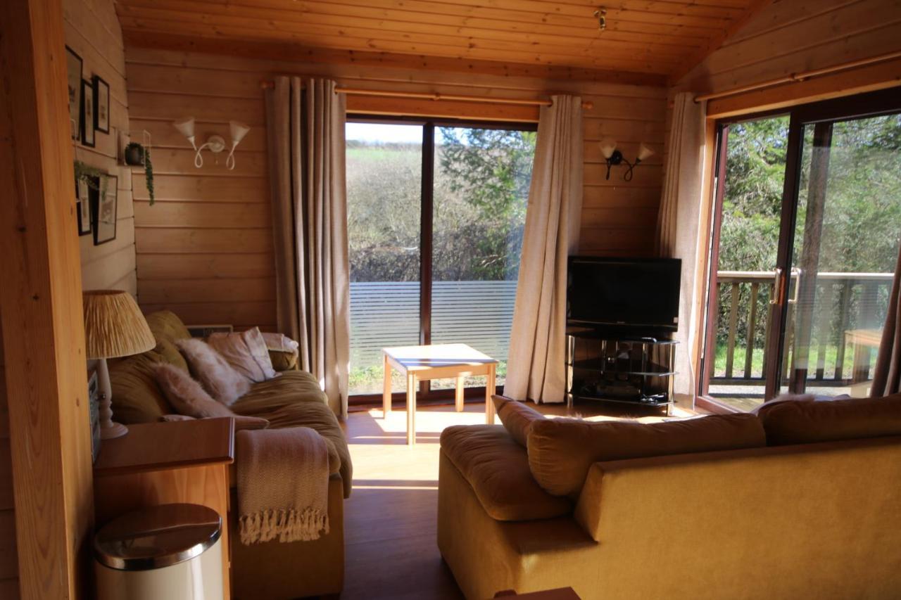 Hartland Hideaway Lodge Woolfardisworthy  ภายนอก รูปภาพ